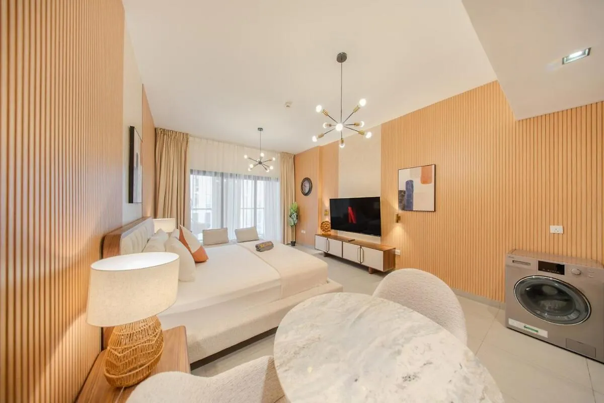 City Central Luxury Apartment With Balcony By Bluecloud Holidays الشارقة